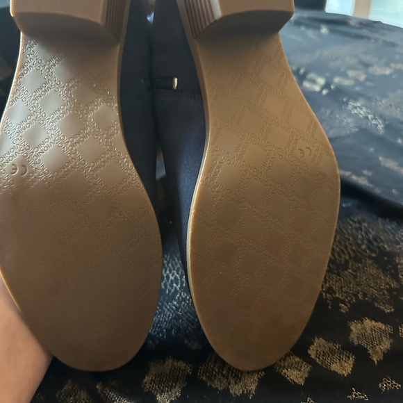 Vionic boots - Picture 4 of 5